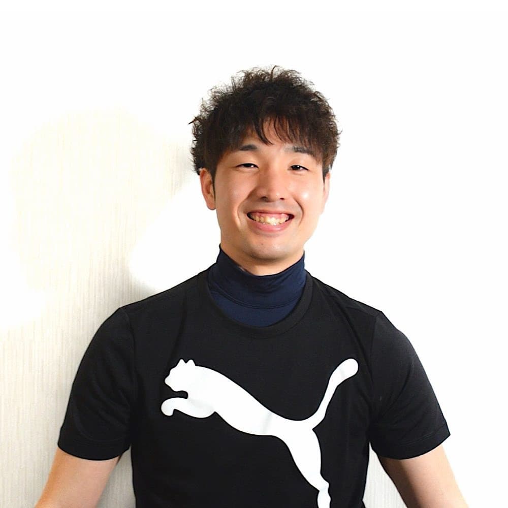 明石市大久保のピラティススタジオBASE代表インストラクターTOMOYA